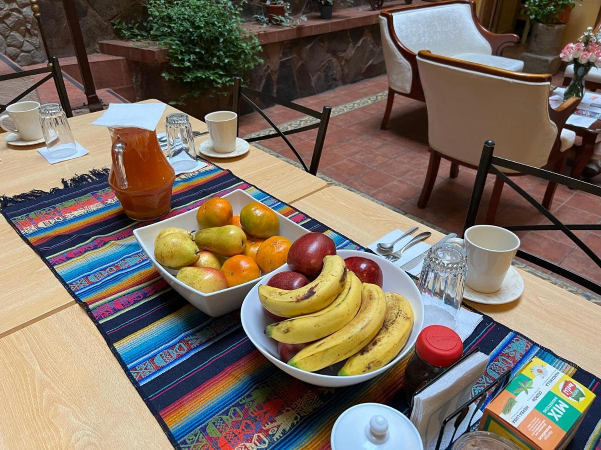 Mía Leticia Hostal