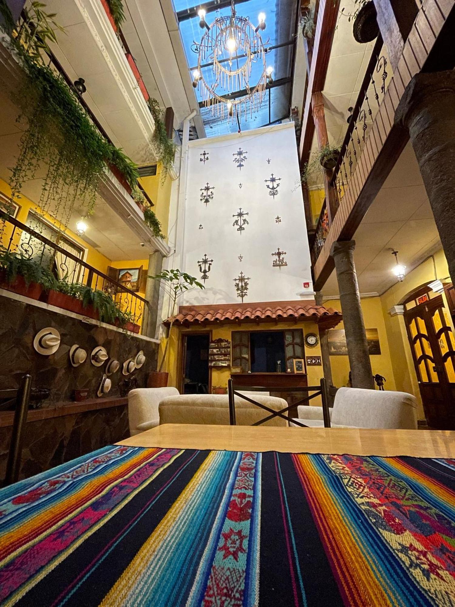 Hostal Mía Leticia *