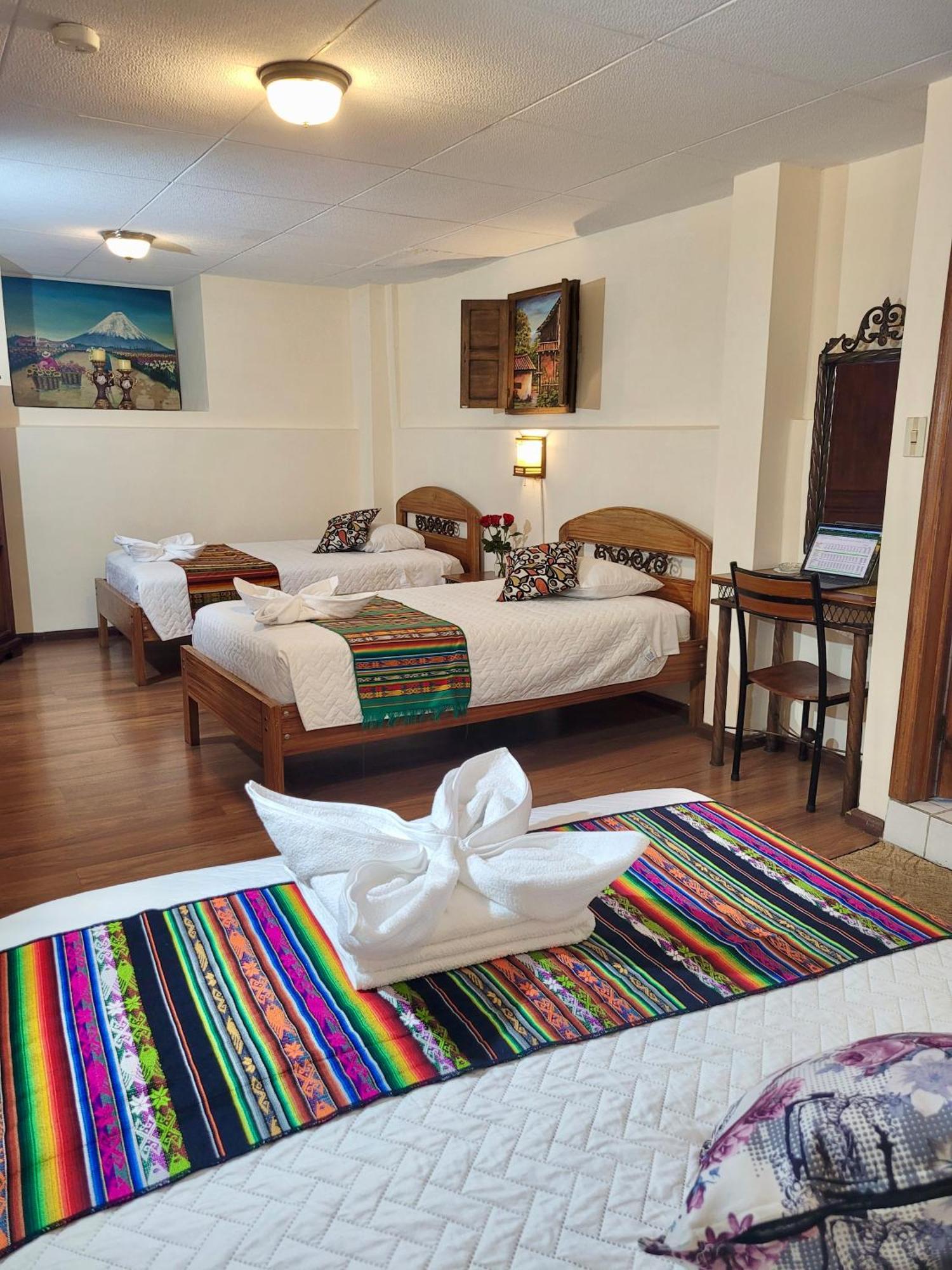 Mía Leticia Hostal