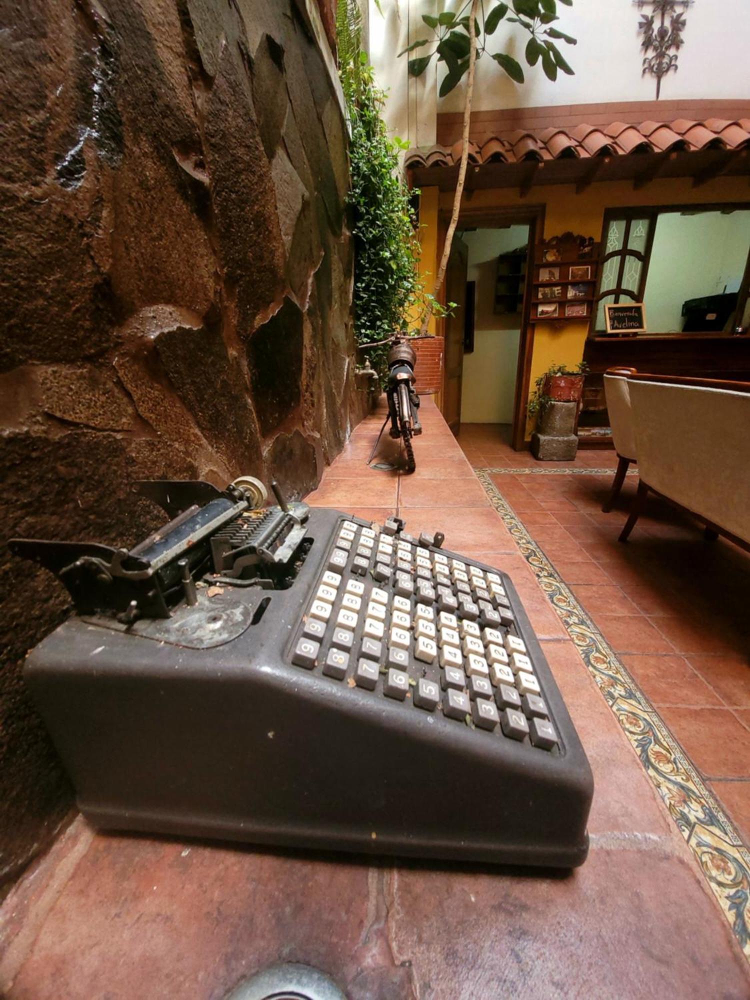 Mía Leticia Hostal
