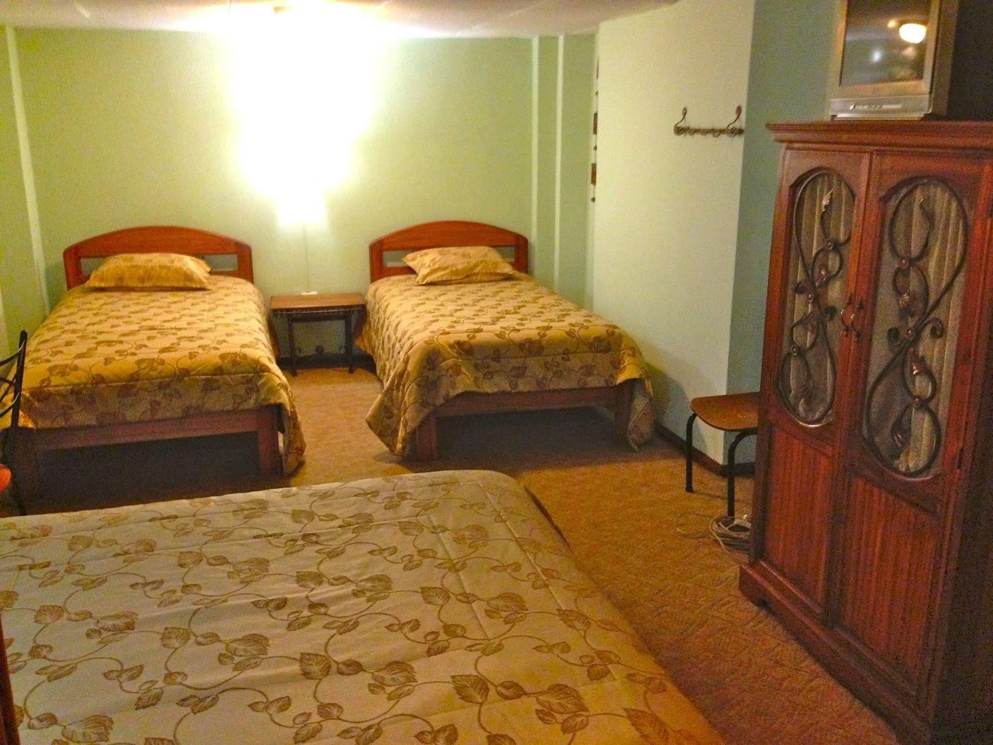 Mía Leticia Hostal *