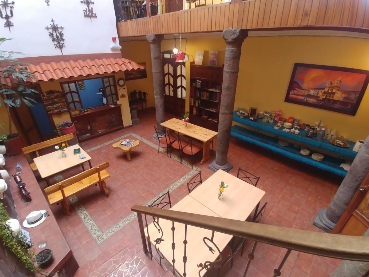 Mía Leticia Quito